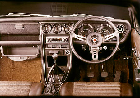 Mazda Savanna RX3 interior