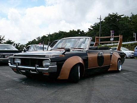 Rare bosozoku car: Toyota Crown MS65 sedan cabrio