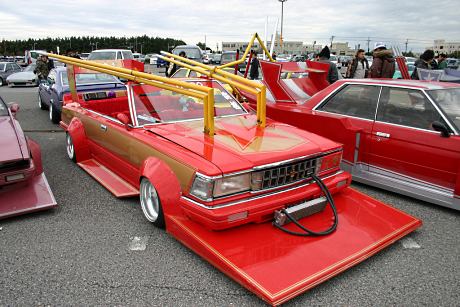 Toyota Crown MS120 with sideburns