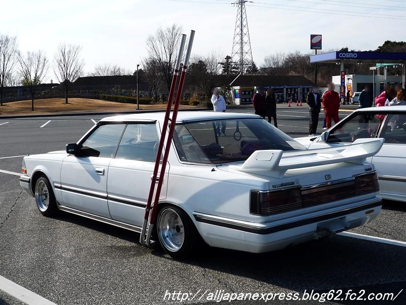 Nissan Gloria Brougham Y30 with side exhaust