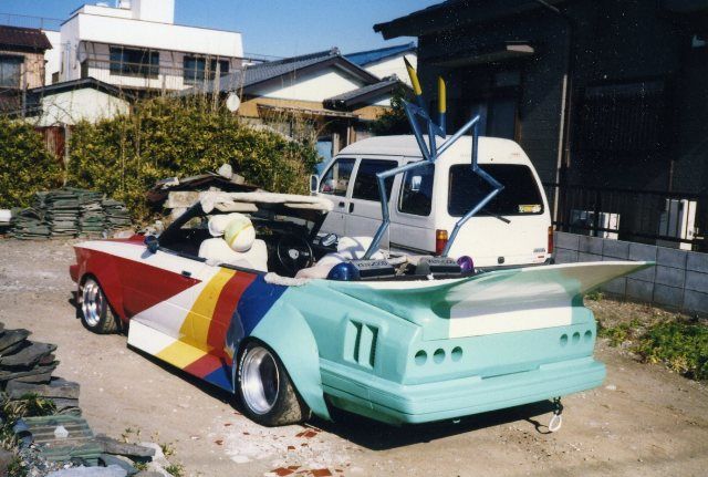 Toyota Mark II GX61 with star shaped exhaust