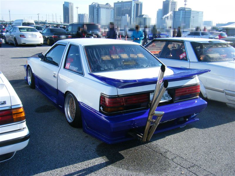 Soarer Z10 with zig zag exhaust