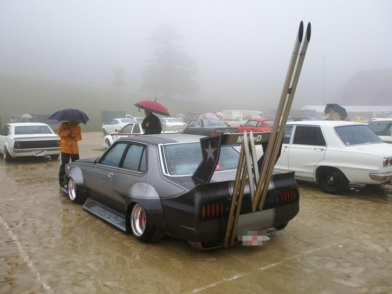 Skyline C210 lightning exhaust