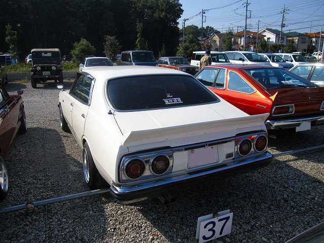 Laurel C230 with Skyline C210 tail lights