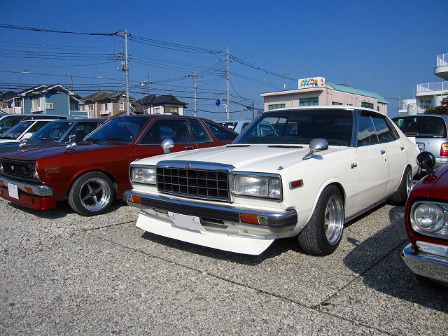 Laurel C230 with Skyline C210 tail lights